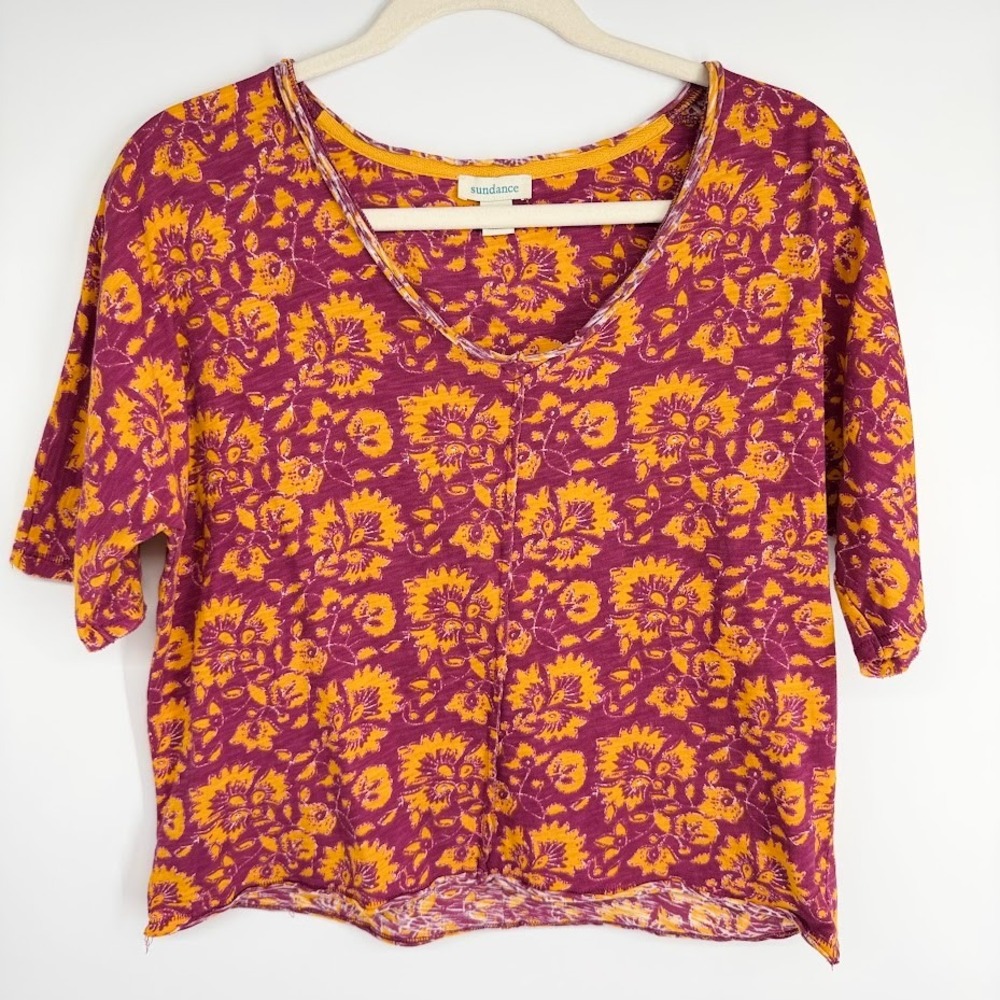 Sundance Vienna Tee Shirt Size Small Purple Gold Floral Short Sleeve V-Neck Boxy